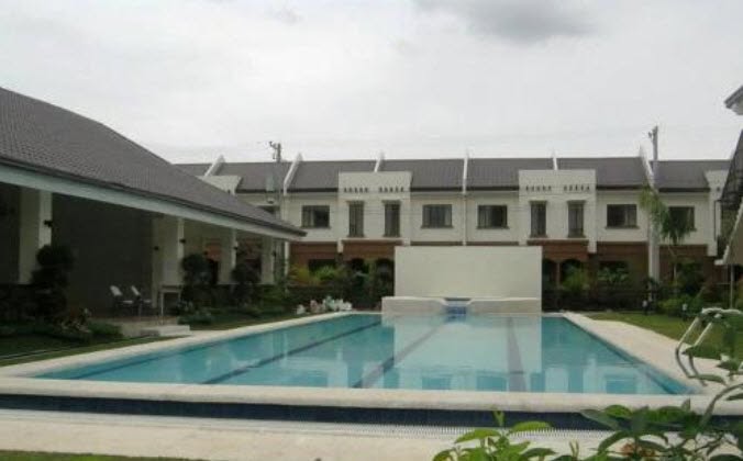 Bayswater lap pool and clubhouse
